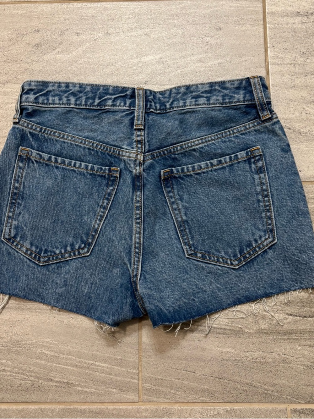 Old Navy OG Cut-Off Jean Shorts - Picture 6 of 8